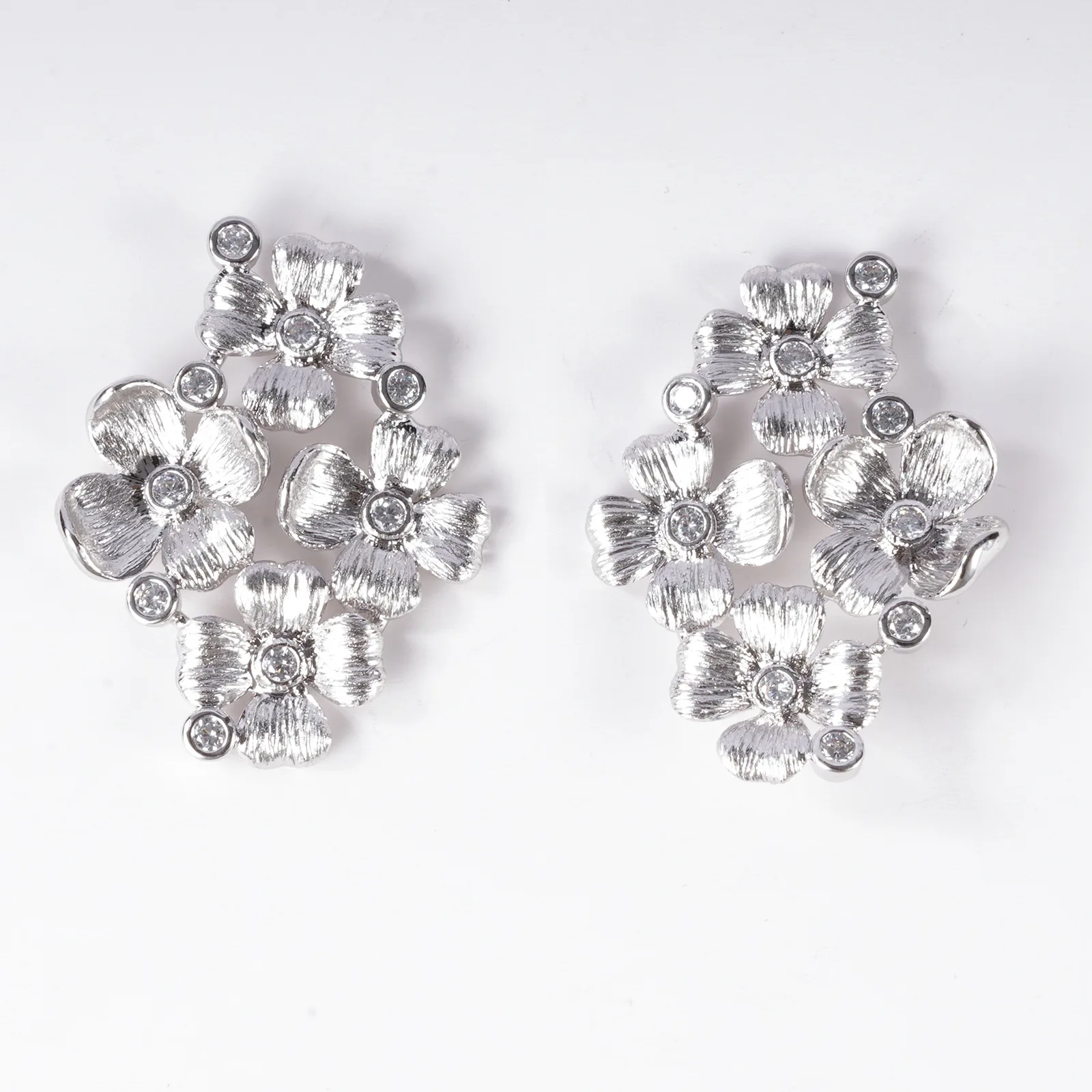 f8461d5722c84a9a9cdad5a8b18a0888 Copper Alloy Zircon Earrings - Image 1
